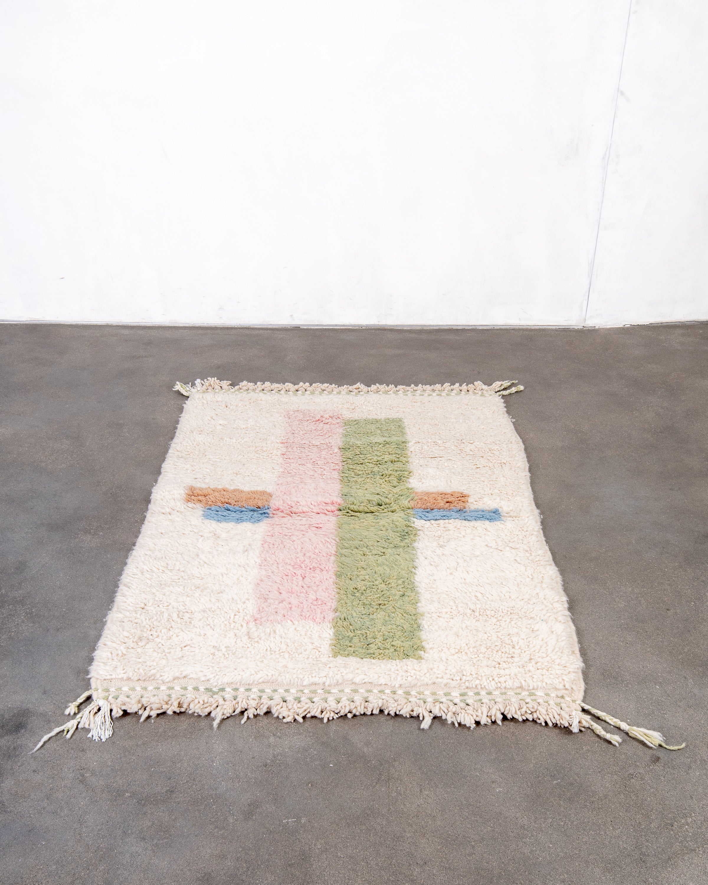 Modern designer handcrafted Berber rug from morocco Beniourain with beautiful colors and patterns